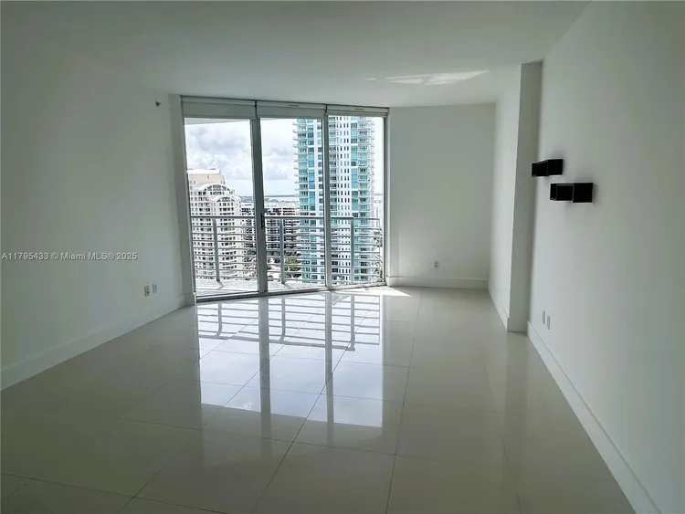 One Miami #2917 image #12