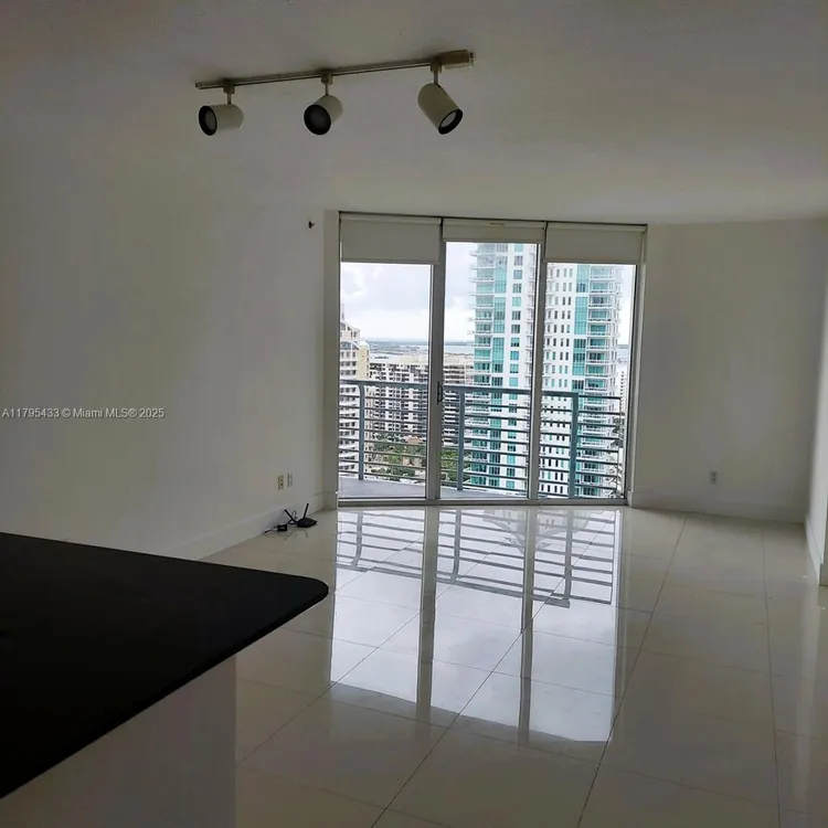 One Miami #2917 image #13