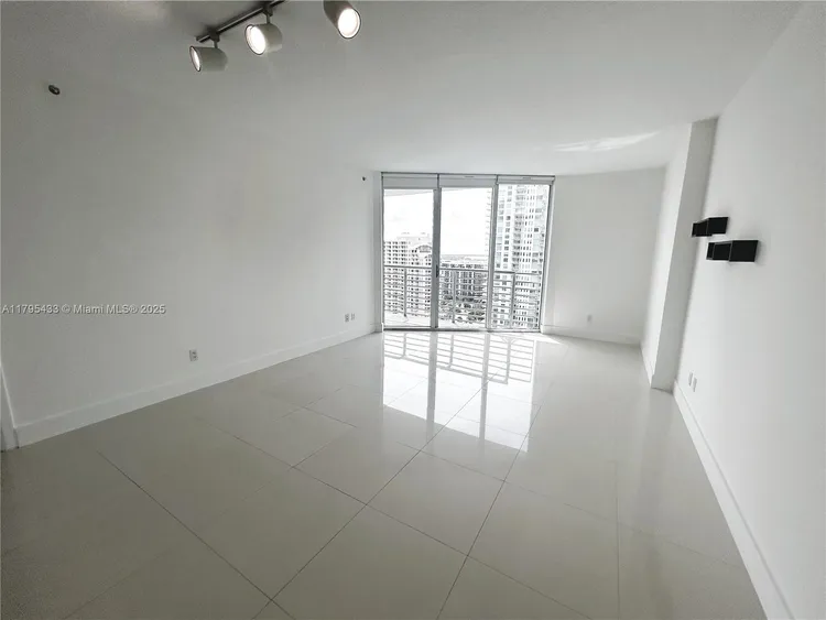 One Miami #2917 image #25