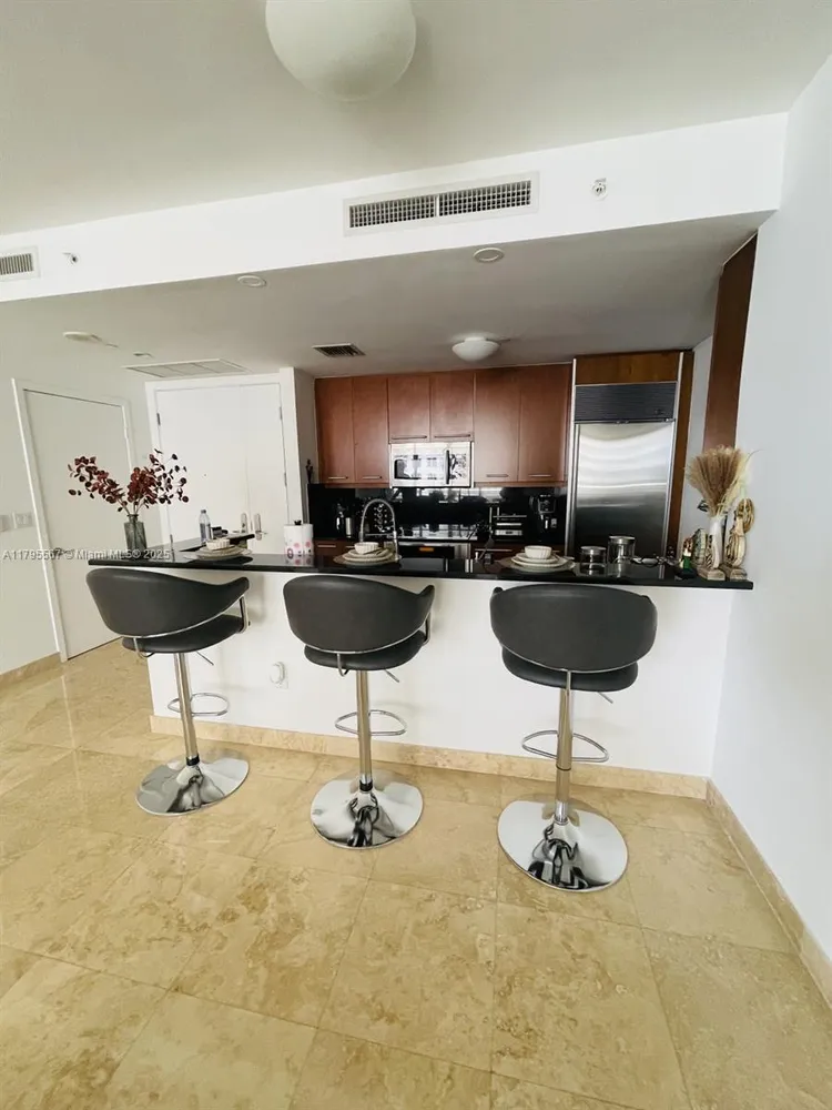 Carbonell #1002 image #12