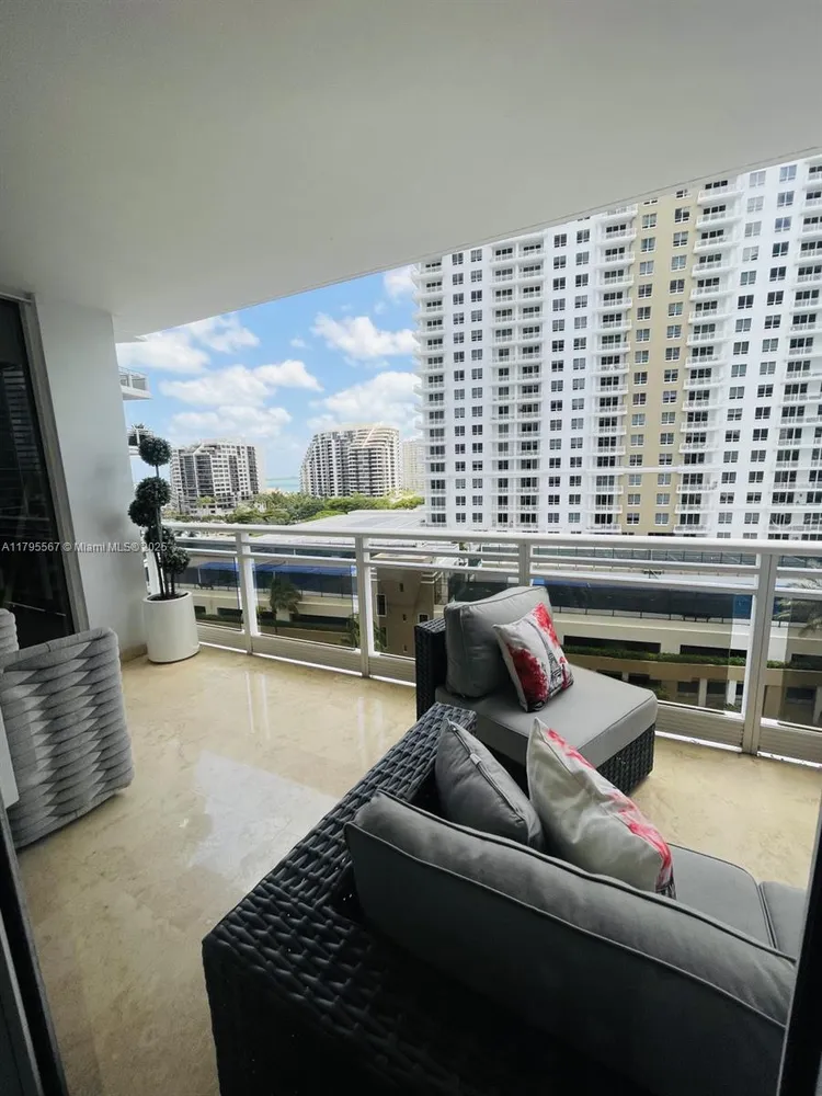 Carbonell #1002 image #16