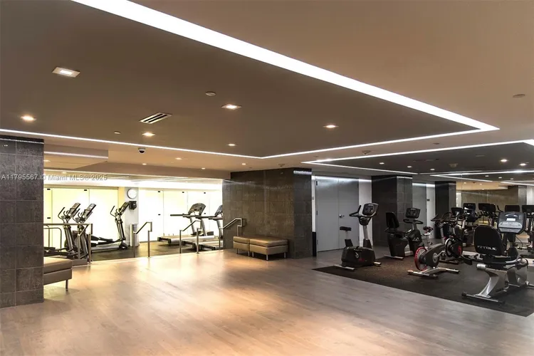 Carbonell #1002 image #22