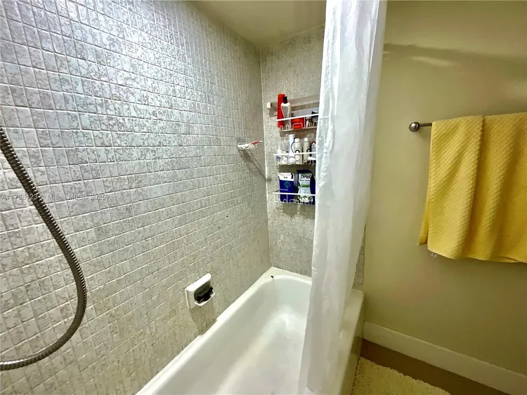 Winston Towers #515 image #16