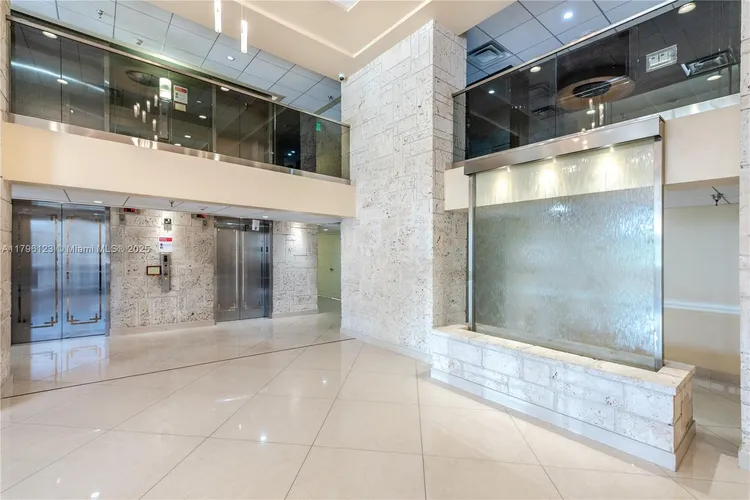 Winston Towers #515 image #21