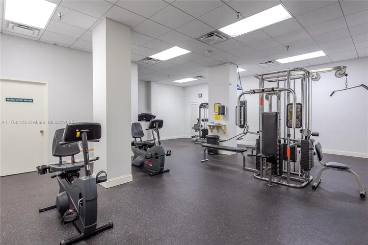 Winston Towers #515 image #26