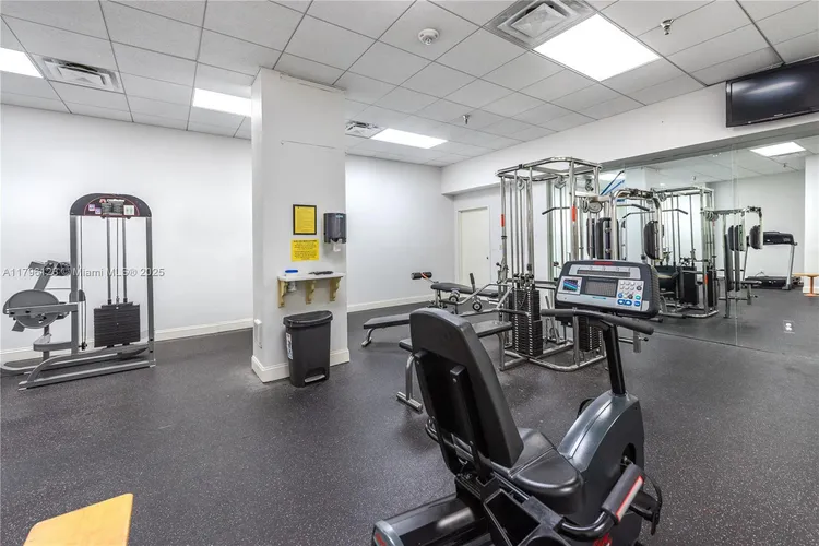 Winston Towers #515 image #27