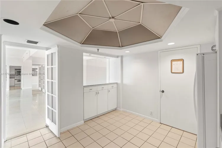 Key Colony I - Tidemark #633 image #19