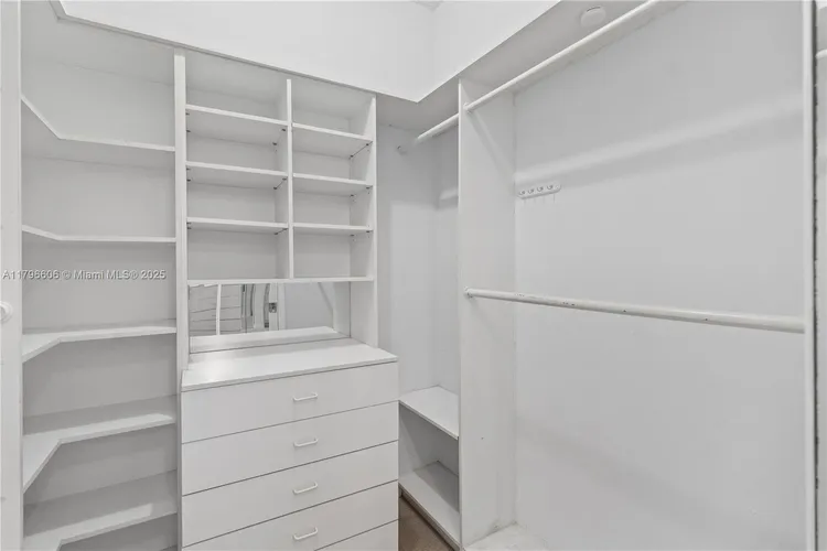 Key Colony I - Tidemark #633 image #27