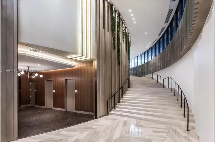 Park Grove Club Residences #1501 image #6