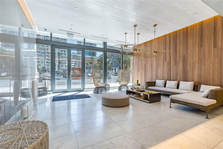 Reach Brickell City Centre #1510 image #38