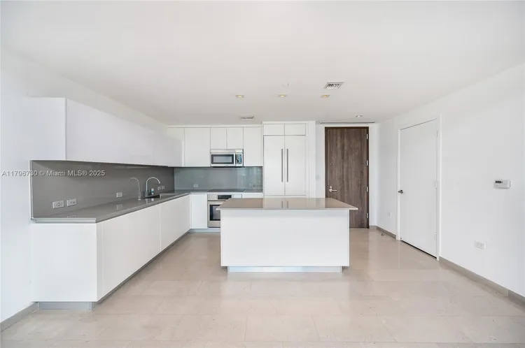 Reach Brickell City Centre #1510 image #6