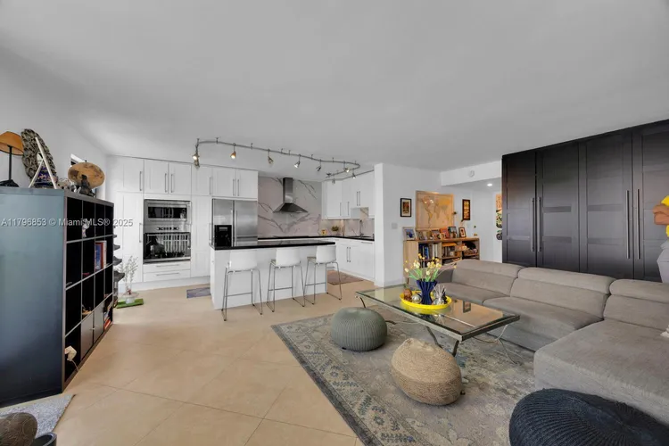 1600 South Bayshore Lane #8D image #10