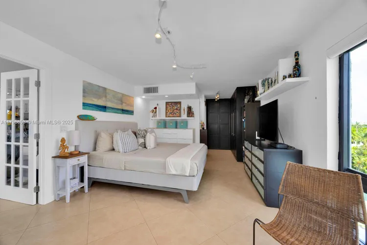 1600 South Bayshore Lane #8D image #17