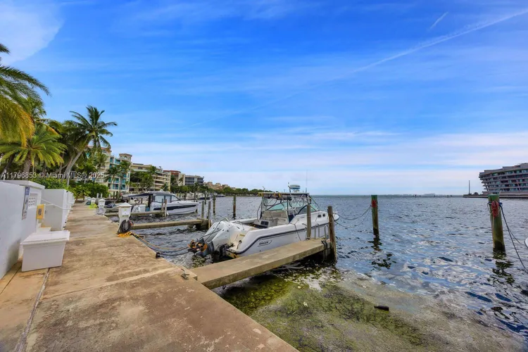 1600 South Bayshore Lane #8D image #29