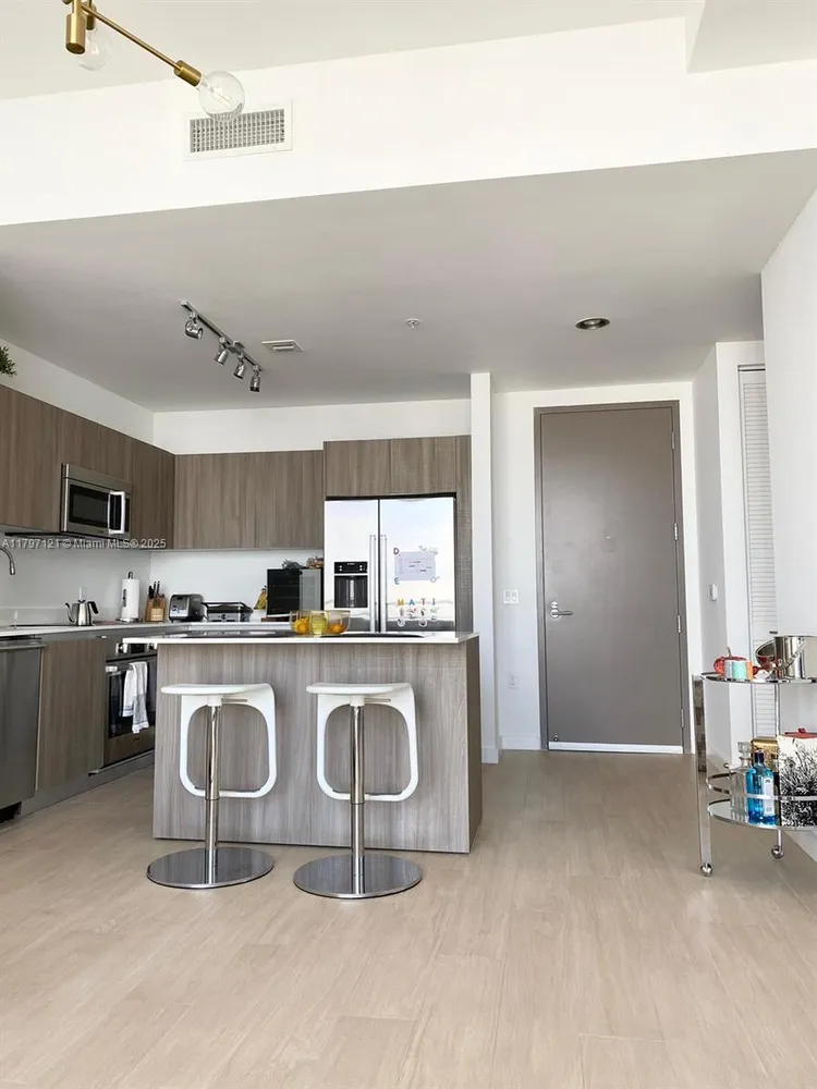 Cassa Brickell #903 image #9