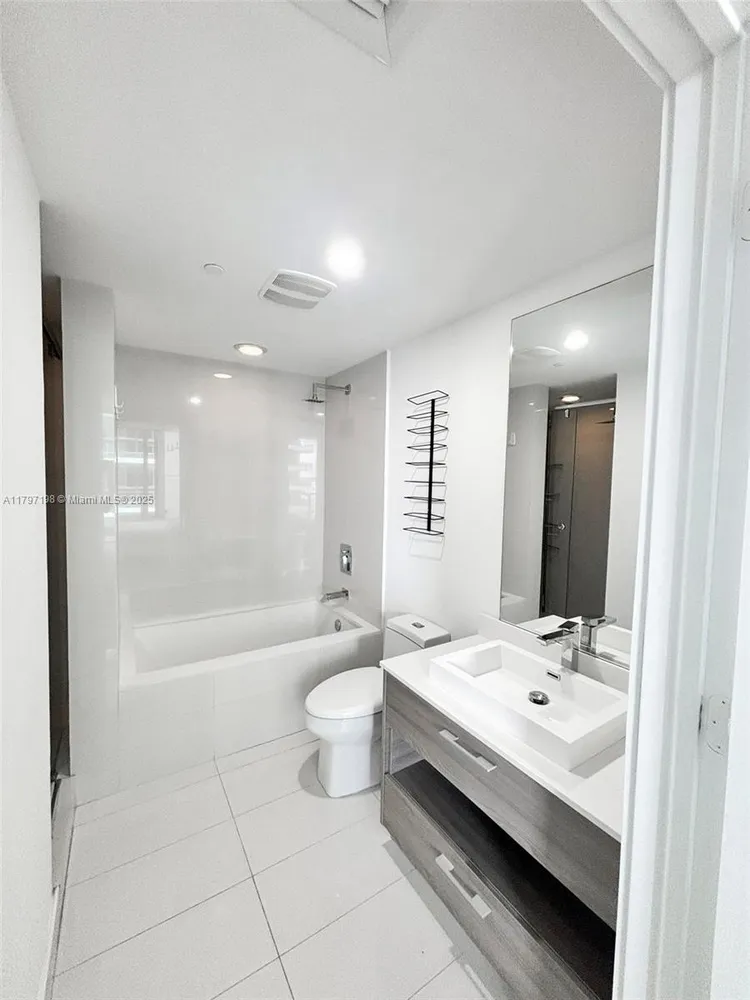 Dua Miami (SLS Hotel and Residences) #2209 image #15