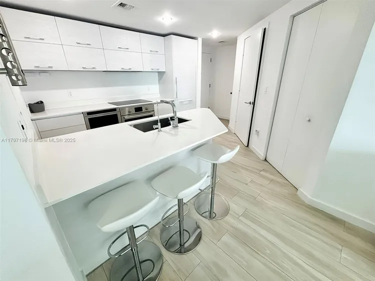Dua Miami (SLS Hotel and Residences) #2209 image #6