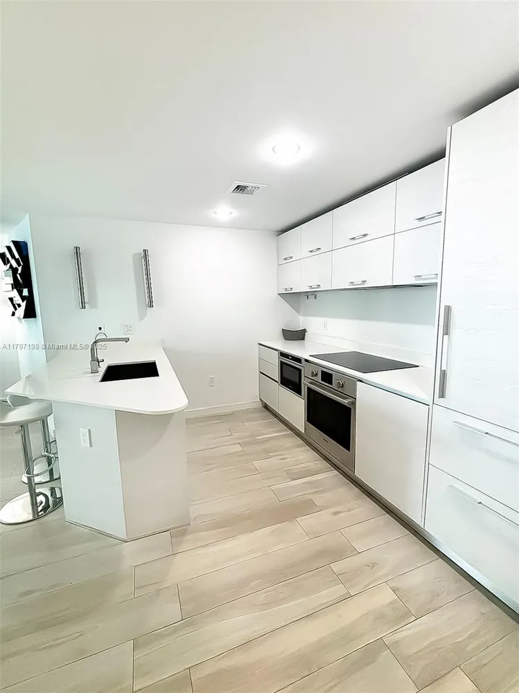 Dua Miami (SLS Hotel and Residences) #2209 image #7