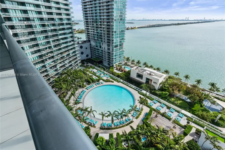 Gran Paraiso #1802 image #14