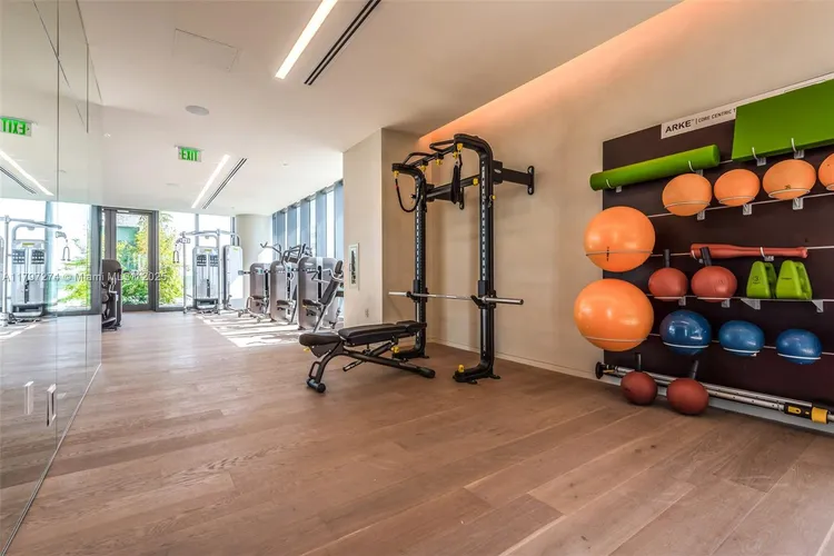 Gran Paraiso #1802 image #16