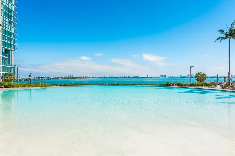 Gran Paraiso #1802 image #17