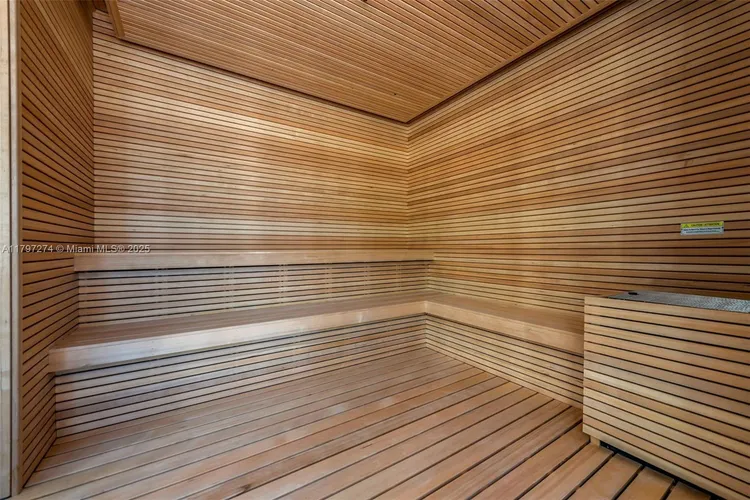 Gran Paraiso #1802 image #25