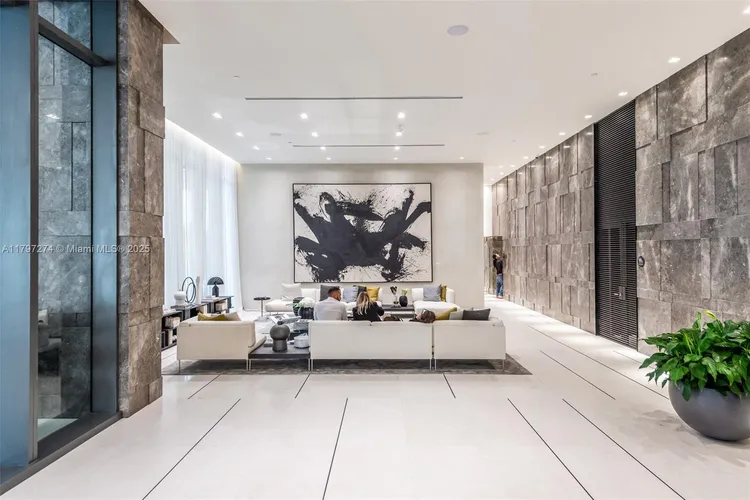 Gran Paraiso #1802 image #38