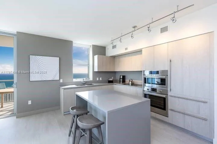 Hyde Beach House #T3501 image #33