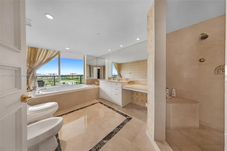 Porto Vita South Tower #2204 image #28