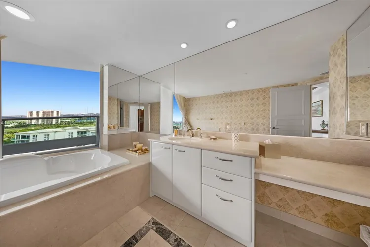 Porto Vita South Tower #2204 image #30