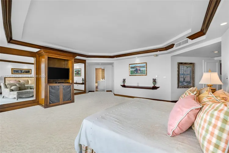 Porto Vita South Tower #2204 image #36