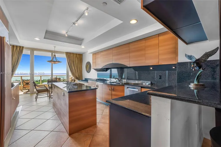 Porto Vita South Tower #2204 image #37