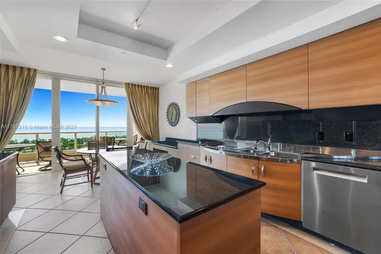 Porto Vita South Tower #2204 image #38