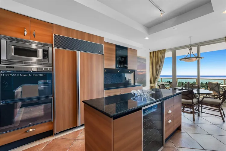 Porto Vita South Tower #2204 image #39