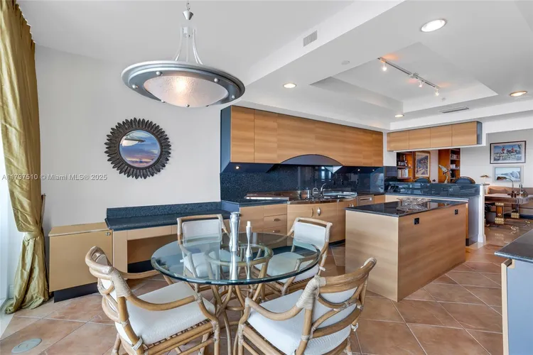 Porto Vita South Tower #2204 image #43