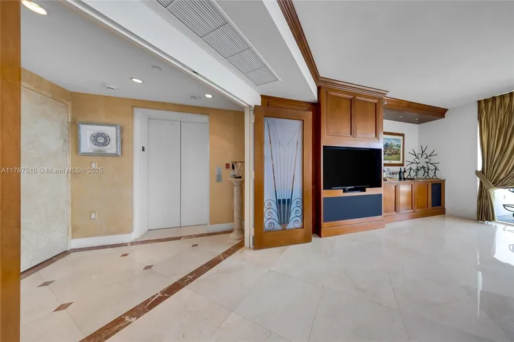 Porto Vita South Tower #2204 image #71