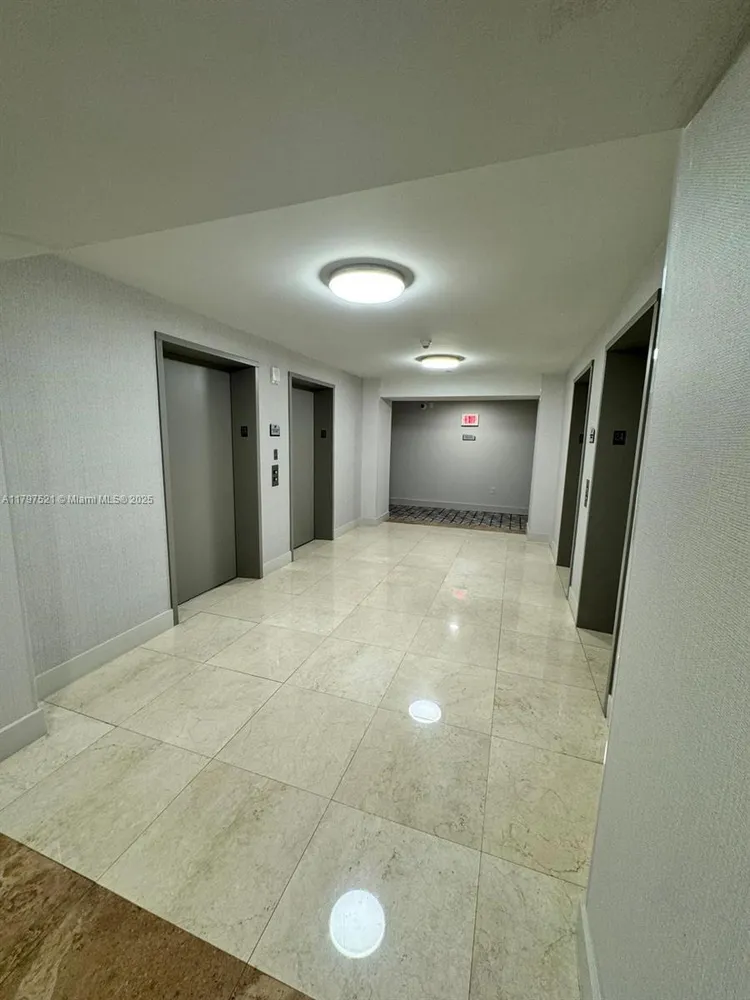 Skyline On Brickell #2401 image #7