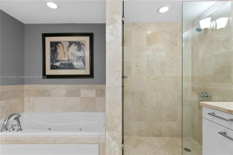 Ritz-Carlton Coconut Grove #902 image #19