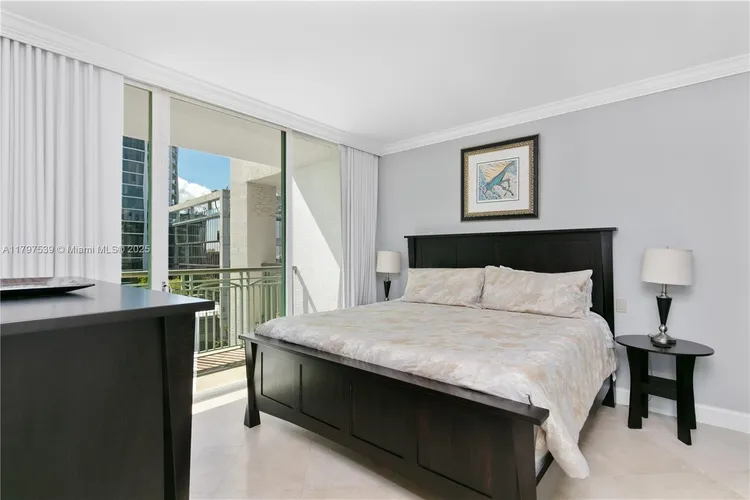 Ritz-Carlton Coconut Grove #902 image #29