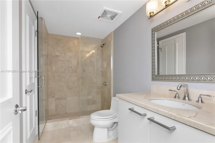 Ritz-Carlton Coconut Grove #902 image #31