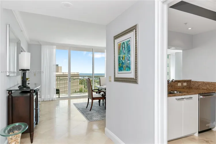 Ritz-Carlton Coconut Grove #902 image #6