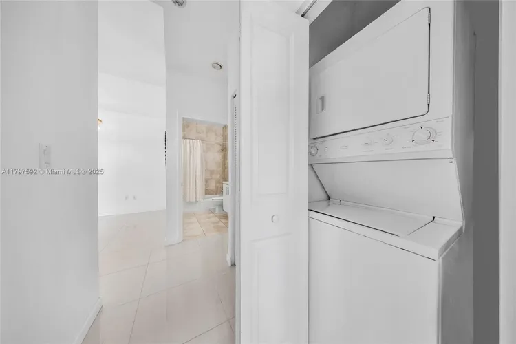 360 Condo #1208 image #18