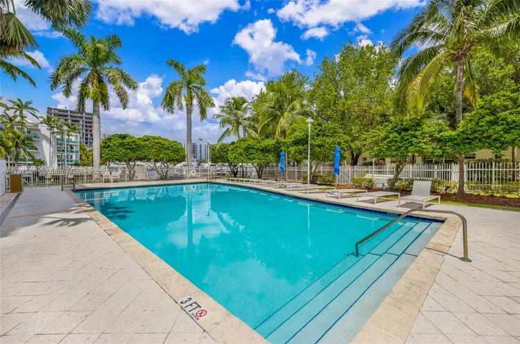 360 Condo #1208 image #24