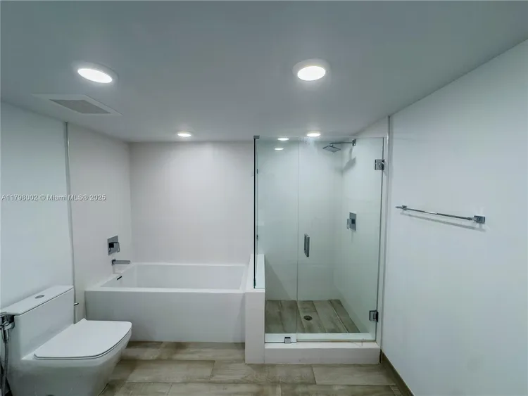 The Ivory #405 image #11