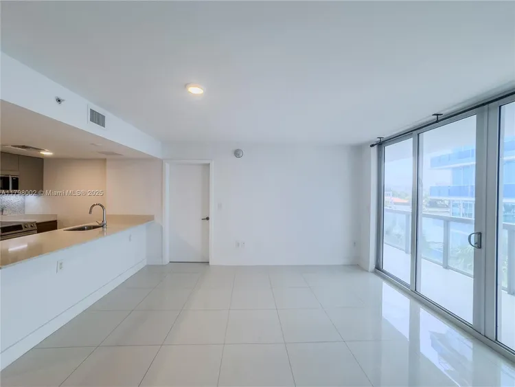 The Ivory #405 image #15