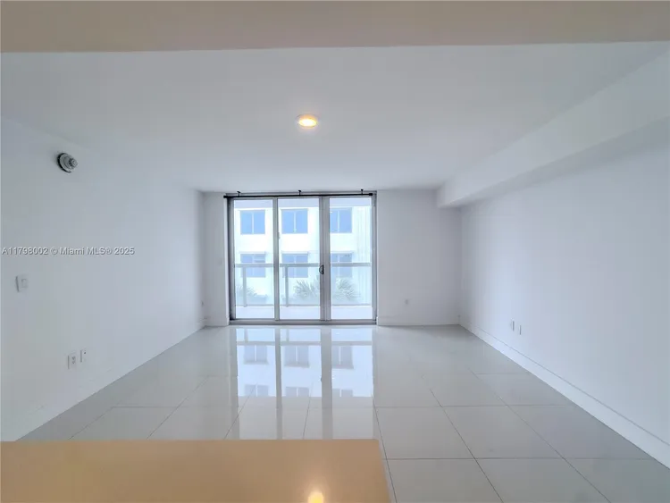 The Ivory #405 image #17