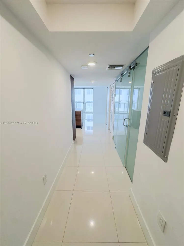 The Ivory #405 image #18