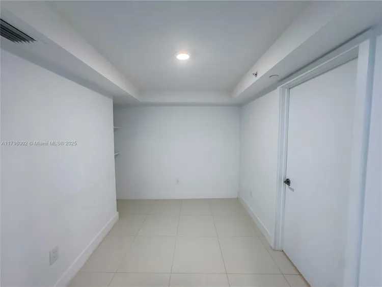 The Ivory #405 image #20