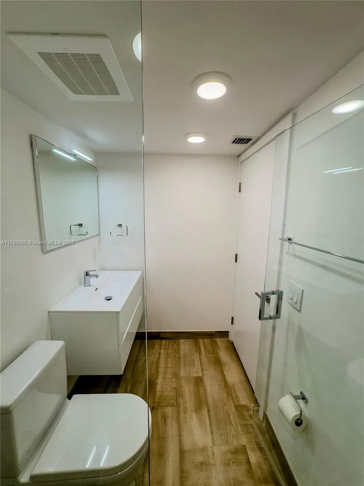 The Ivory #405 image #22