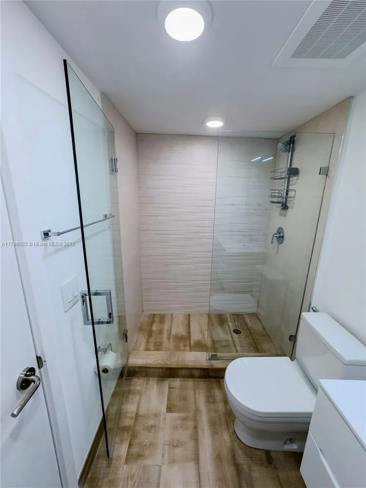 The Ivory #405 image #23